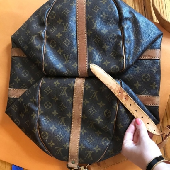 Authentic Louis Vuitton Keepall 45 Monogram - Picture 6 of 8